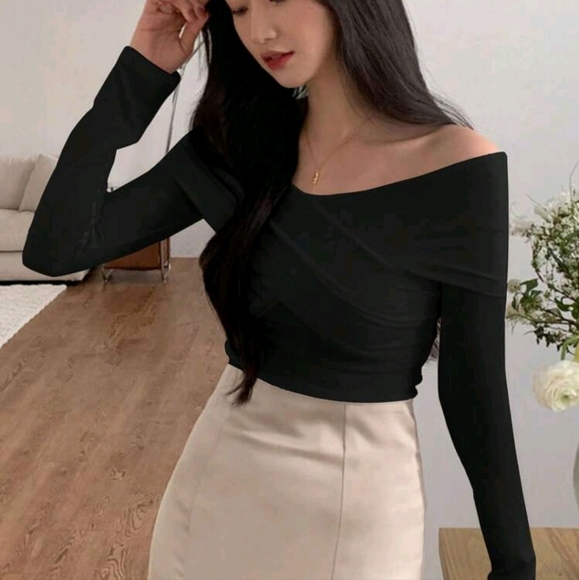 Off Shoulder Top - Picture 5 of 6